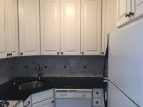 225 St Pauls Ave in Jersey City, NJ - Building Photo - Building Photo