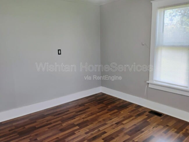 615 N Avery St in Macomb, IL - Building Photo - Building Photo