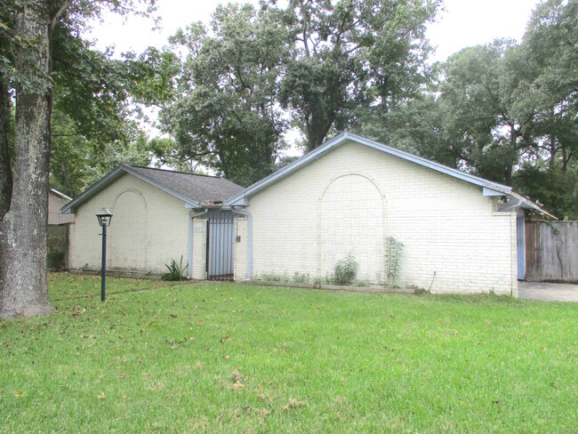 25419 Glen Loch Dr in Spring, TX - Building Photo - Building Photo