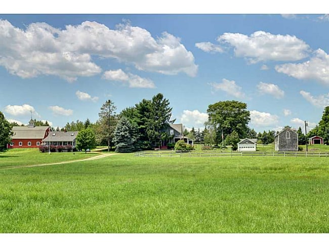 property at 43 Serpentine Rd