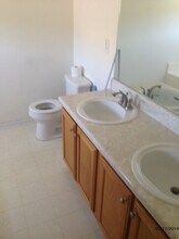 1925 Boatswain Dr in Hampton, GA - Building Photo - Building Photo