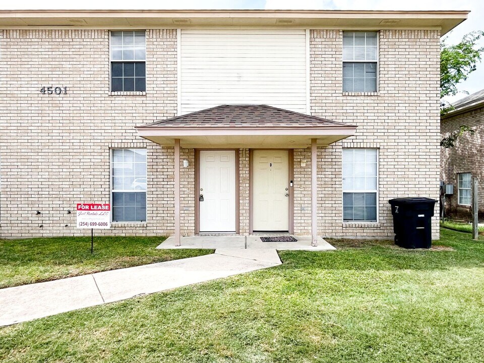 4501 Jeff Scott Dr in Killeen, TX - Building Photo