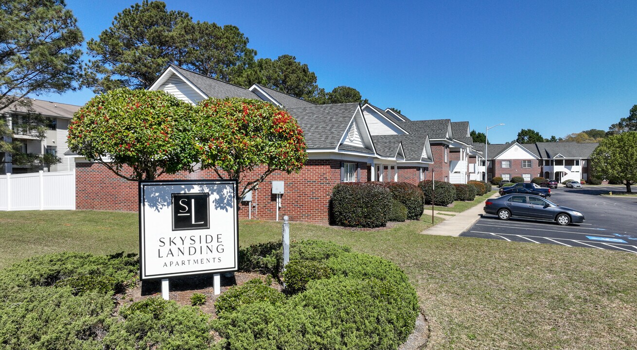 Skyside Landing Apartments in Fayetteville, NC - Building Photo