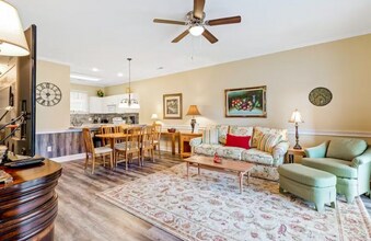 4787 Wild Iris Dr in Myrtle Beach, SC - Foto de edificio - Building Photo