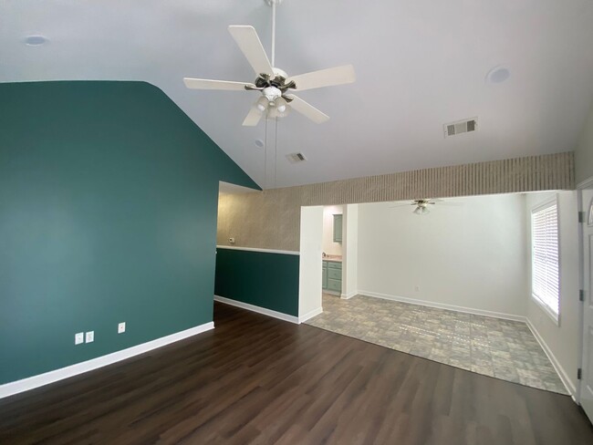 1028 E Craighead Forest Rd in Jonesboro, AR - Building Photo - Building Photo