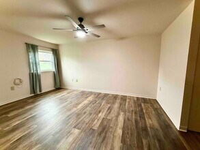 20 Silverwood Cir, Unit 4 in Annapolis, MD - Foto de edificio - Building Photo