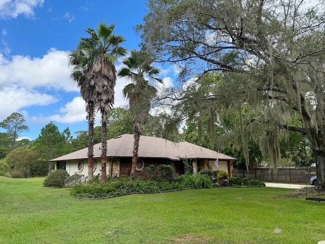 property at 5861 Datil Pepper Rd