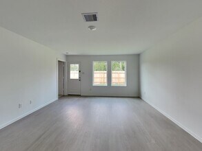 21059 Santopadre St in New Caney, TX - Building Photo - Building Photo