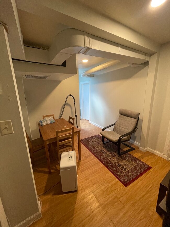 1013 St Paul St, Unit 4