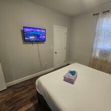 378 Admiral St in Providence, RI - Building Photo - Building Photo