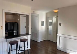 6001 Arlington Blvd, Unit 503 in Falls Church, VA - Building Photo - Building Photo