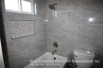 1323 Locust St in San Diego, CA - Building Photo - Building Photo