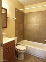 201 Burton Dr in Cadiz, OH - Building Photo