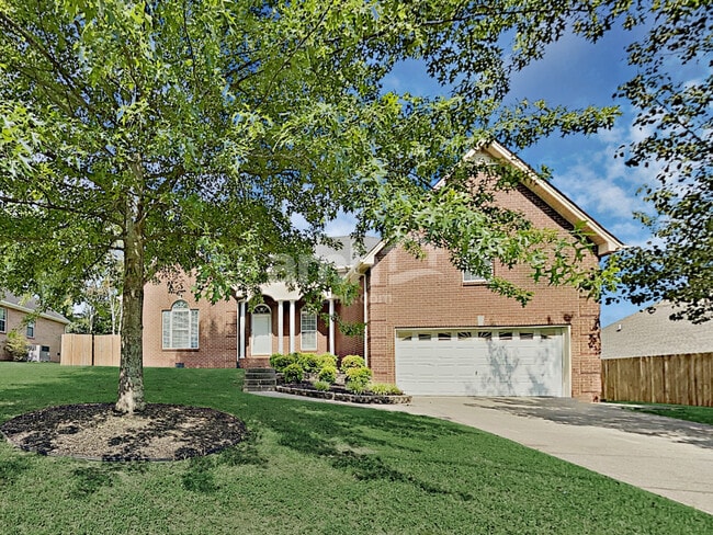 4002 Greentree Ct