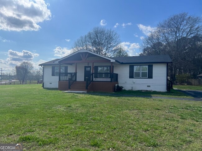 318 Willowwind Dr in Loganville, GA - Building Photo - Building Photo