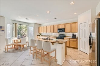 6732 Kyle Stewart Ct in North Las Vegas, NV - Foto de edificio - Building Photo