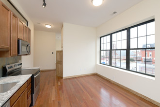 The Standard Modern Residences in Brockton, MA - Foto de edificio - Interior Photo