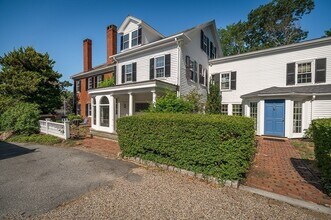 18 Union St in Manchester by the Sea, MA - Building Photo - Building Photo