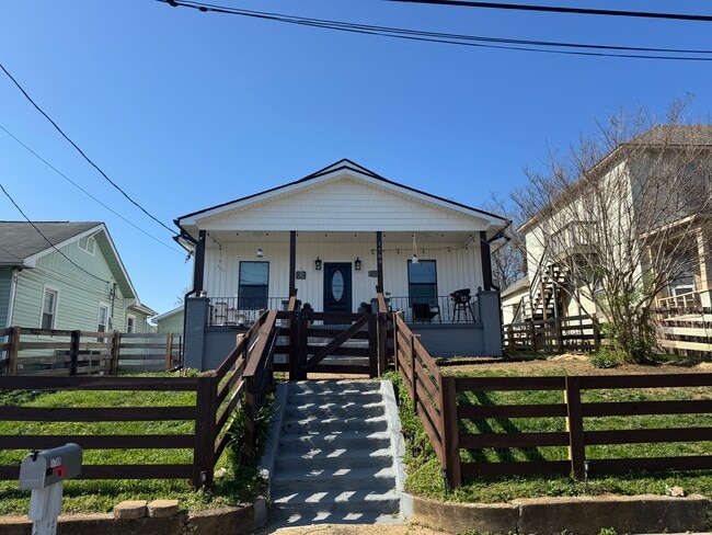 property at 1709 Grainger Ave