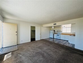 922 N 1st St in Las Vegas, NV - Building Photo - Building Photo