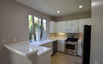 1085 Cottage Way in Encinitas, CA - Building Photo - Building Photo