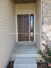 521 Upper Ridgepointe Ct in Lake St. Louis, MO - Building Photo - Building Photo
