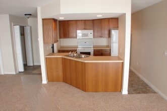 Lakewood Terrace in Alexandria, MN - Foto de edificio - Building Photo