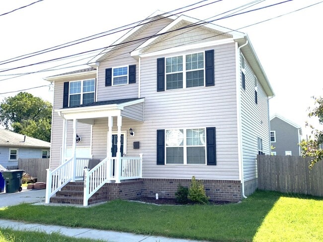 property at 1720 Oakfield Ave