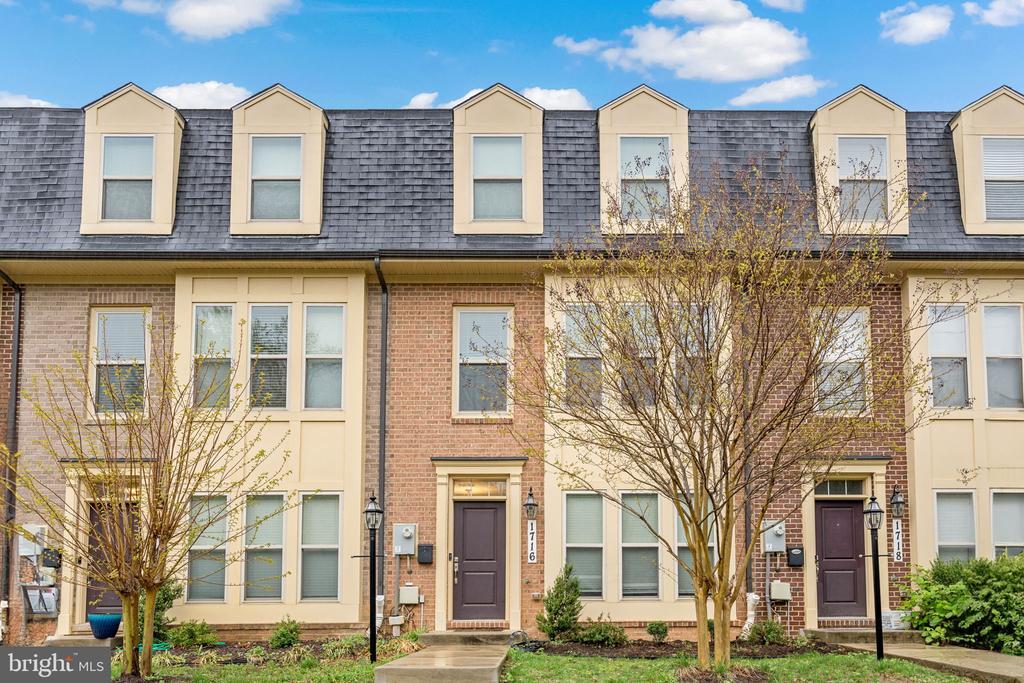 1716 Gainesville St SE in Washington, DC - Foto de edificio