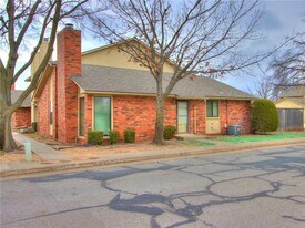 1220 Sequoyah St in Edmond, OK - Building Photo