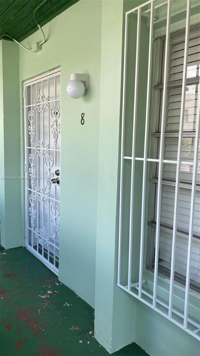 701 S Royal Poinciana Blvd in Miami Springs, FL - Building Photo - Building Photo