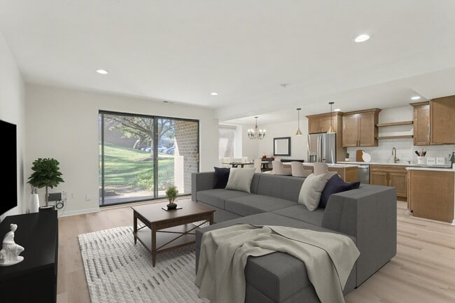 13 Mullingar Ct, Unit 102