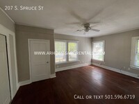 207 S Spruce St in North Little Rock, AR - Building Photo - Building Photo