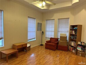 19 Hidden Forest Dr in Edinburg, TX - Building Photo - Building Photo