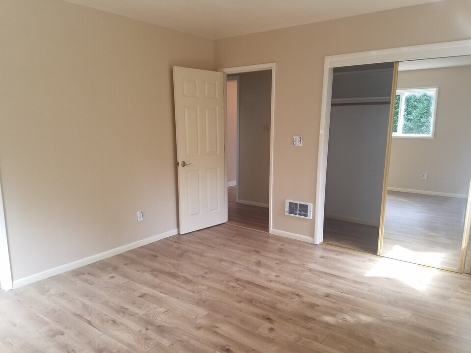 90921 Libby Ln in Coos Bay, OR - Building Photo