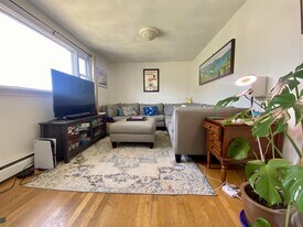 87 Summer St, Unit 3 in Somerville, MA - Building Photo