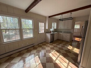 1121 Forest Hills Rd NW in Wilson, NC - Building Photo - Building Photo