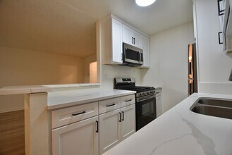 849 N McCadden Pl in Los Angeles, CA - Building Photo - Building Photo