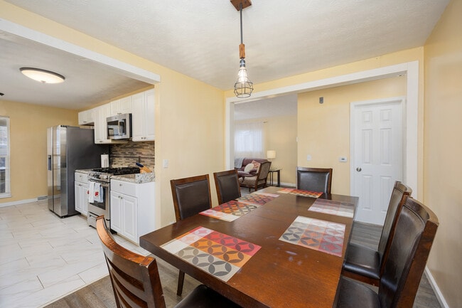 property at 1427 E Deshler Ave