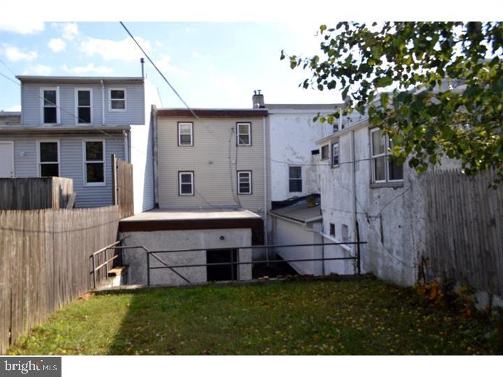 217 E Market St in West Chester, PA - Building Photo