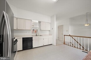 20 Tenby Ct in Timonium, MD - Building Photo