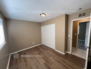 10480 Hole Ave in Riverside, CA - Building Photo - Building Photo