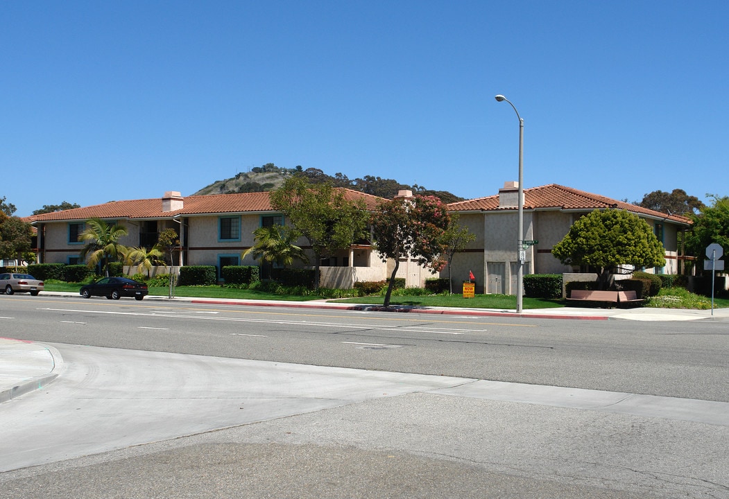 Garden Estates in Ventura, CA - Building Photo