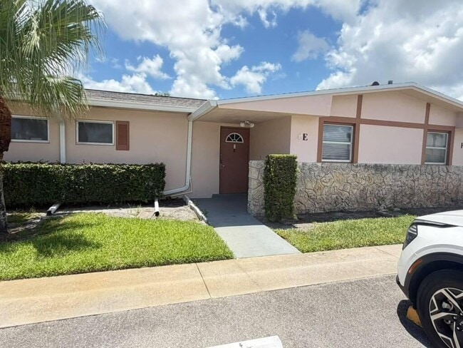 property at 2727 Dudley Dr W