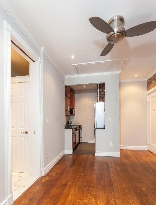property at 230 E 32nd St