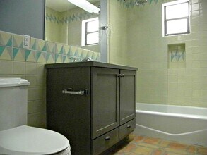 512 Laguna Blvd SW in Albuquerque, NM - Building Photo - Building Photo