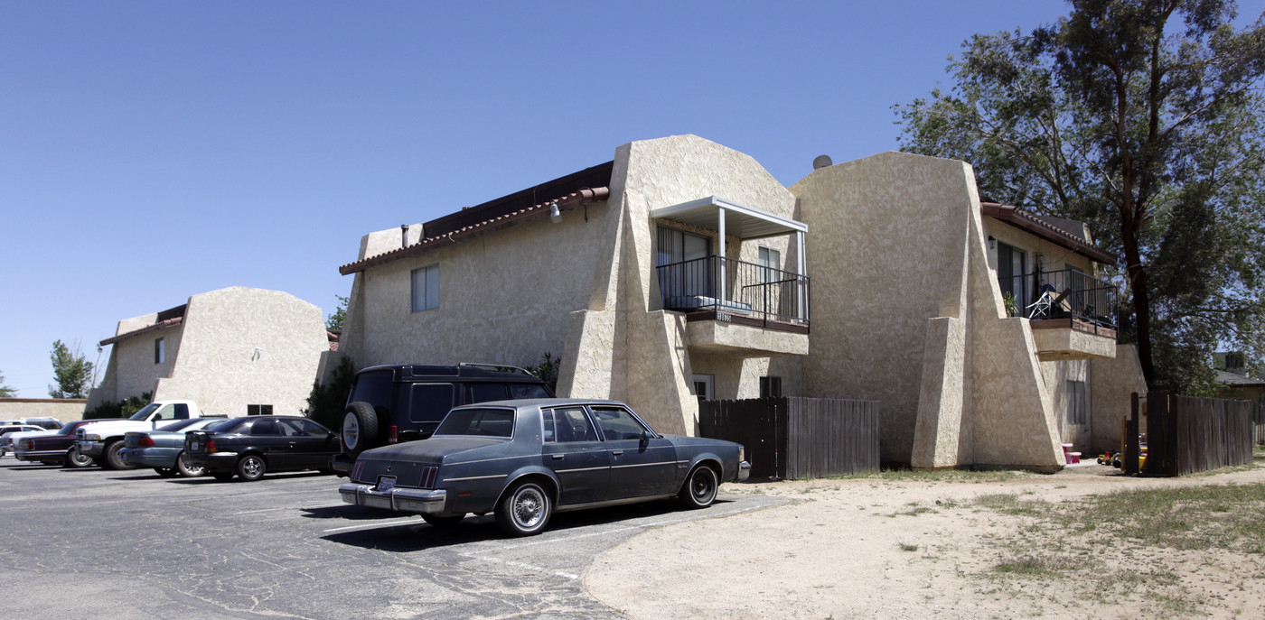 Larkspur Apartments in Adelanto, CA - Building Photo