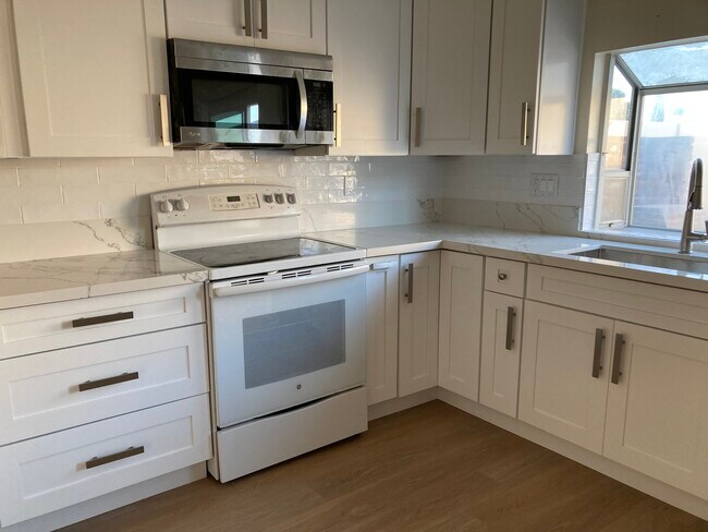 4723 Madrid in Buena Park, CA - Building Photo - Building Photo