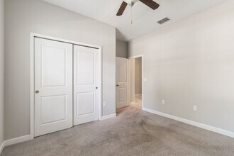 2404 Bartolo Dr in Land O Lakes, FL - Building Photo - Building Photo