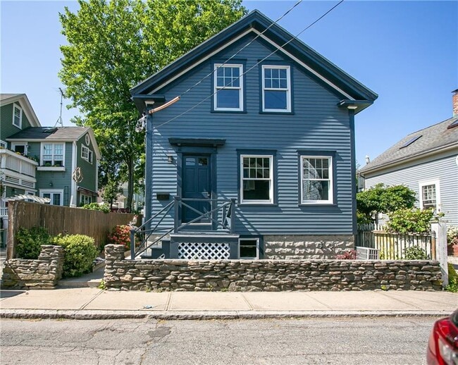 5 Cherry St in Newport, RI - Building Photo - Building Photo